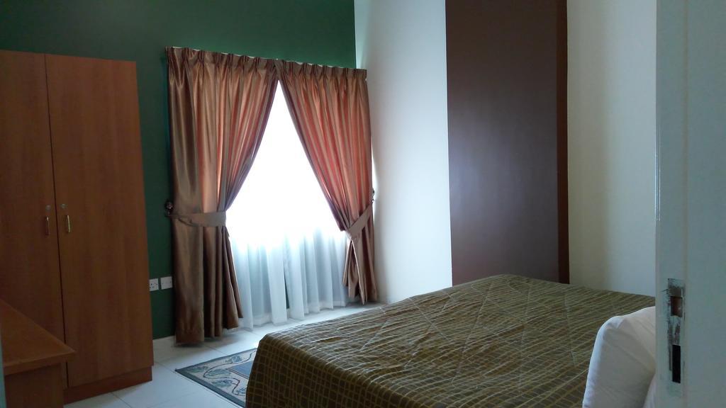 Royal Crown Suites Sharjah Buitenkant foto