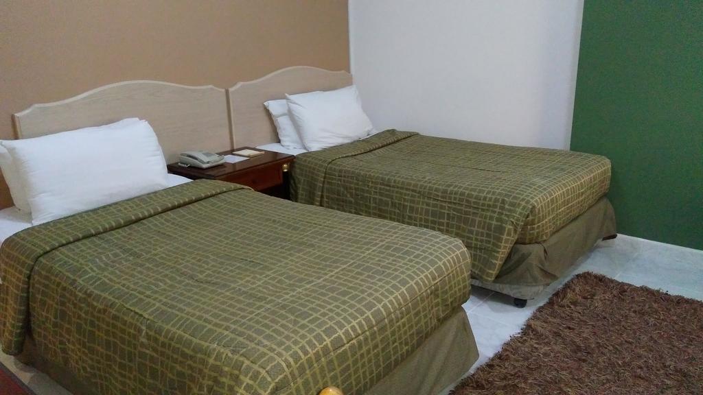Royal Crown Suites Sharjah Buitenkant foto