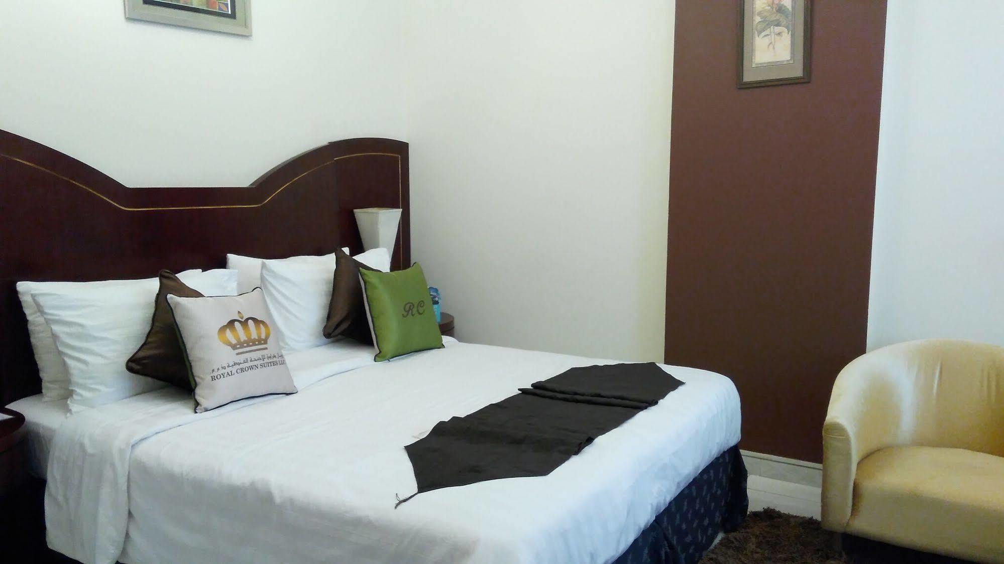 Royal Crown Suites Sharjah Buitenkant foto